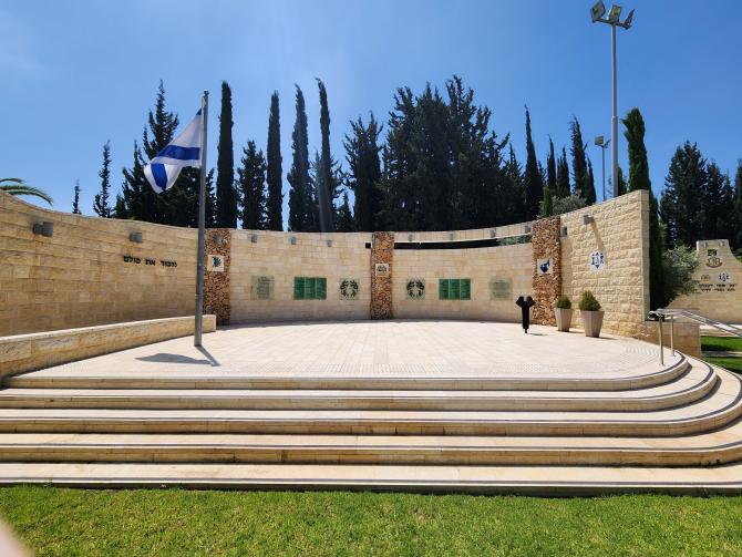 אנדרטת חיל משאבי האנוש - מחנה דורי