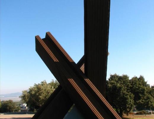 אנדרטה לבני המקום שנפלו במערכות ישראל - קריית טבעון