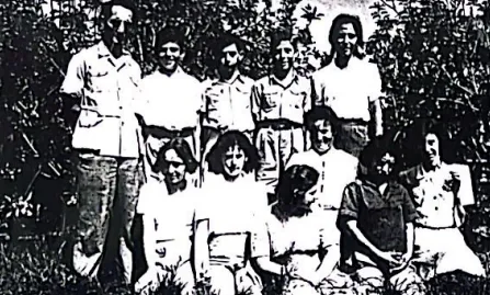 כיתה ט' - שורה עליונה רביעי מימין