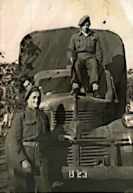 מצד שמאל